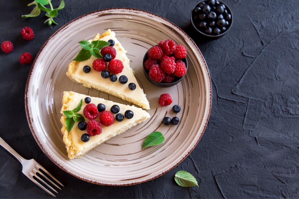 How Long Does Cheesecake Last In The Fridge? Everything You Need To