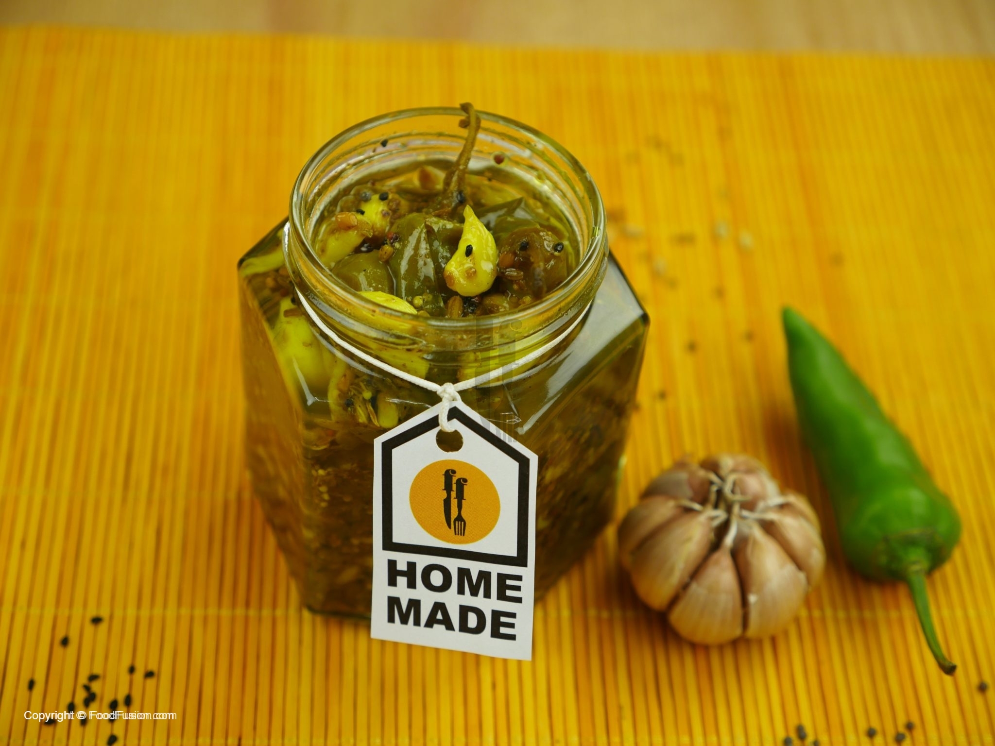 Instant Green Chili & Garlic Pickle Food Fusion