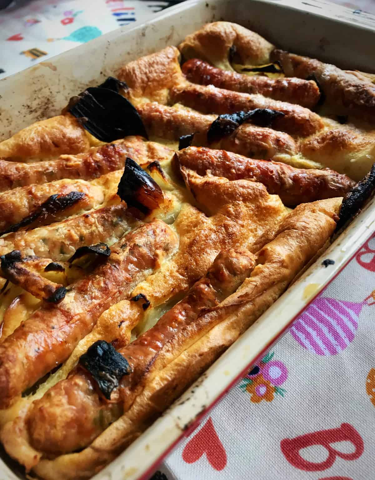 In a medium bowl, beat the eggs with the milk, flour, 2 tablespoons of the mustard, 1 tablespoon of the oil and a generous pinch of salt. Recipe for Toad in the hole | Foodie Explorers