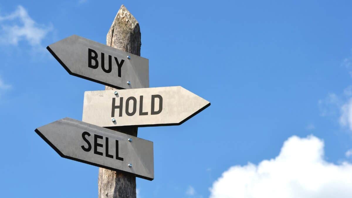 £1k invested in Nvidia inventory a month in the past would at the moment be value…