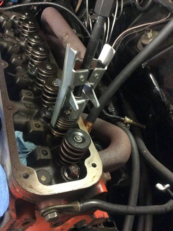 Stuck valve spring retainers/keeper....hellllp For A