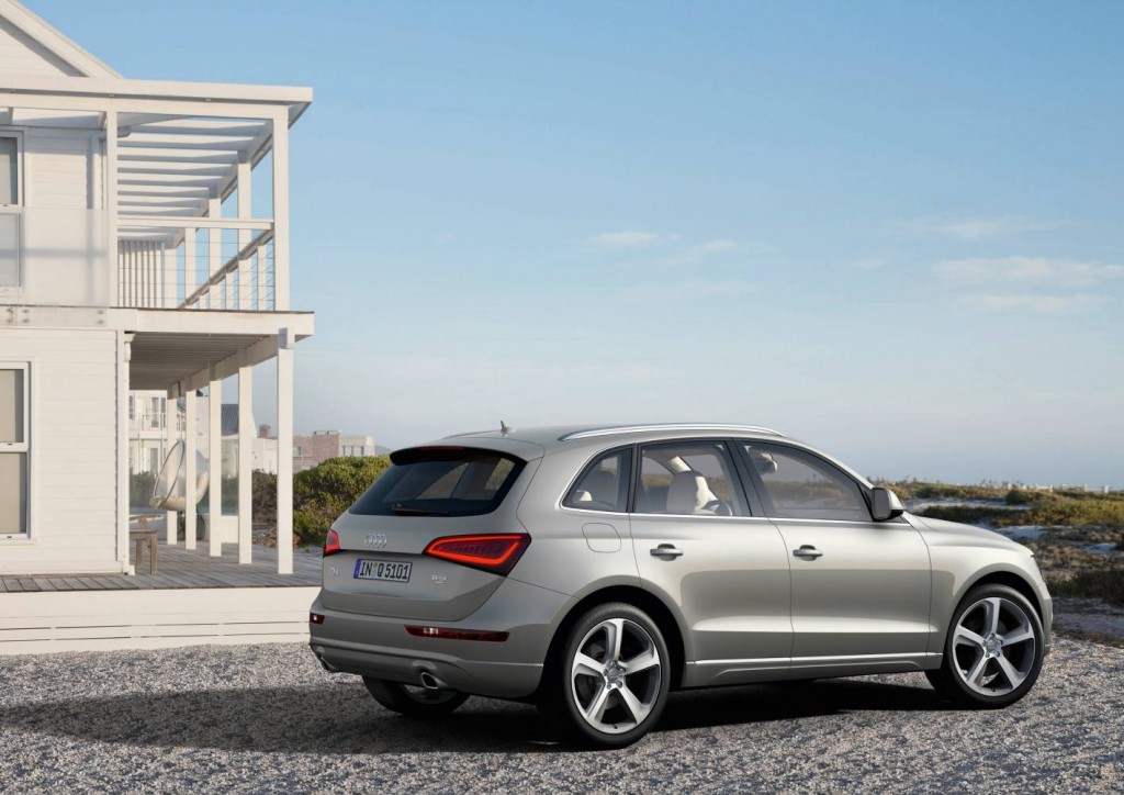 2013 Audi Q5 New Hybrid Quattro Added to the Range