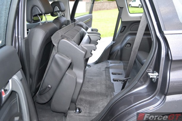 2014 Holden Captiva 7 2nd row seat tumbled forward