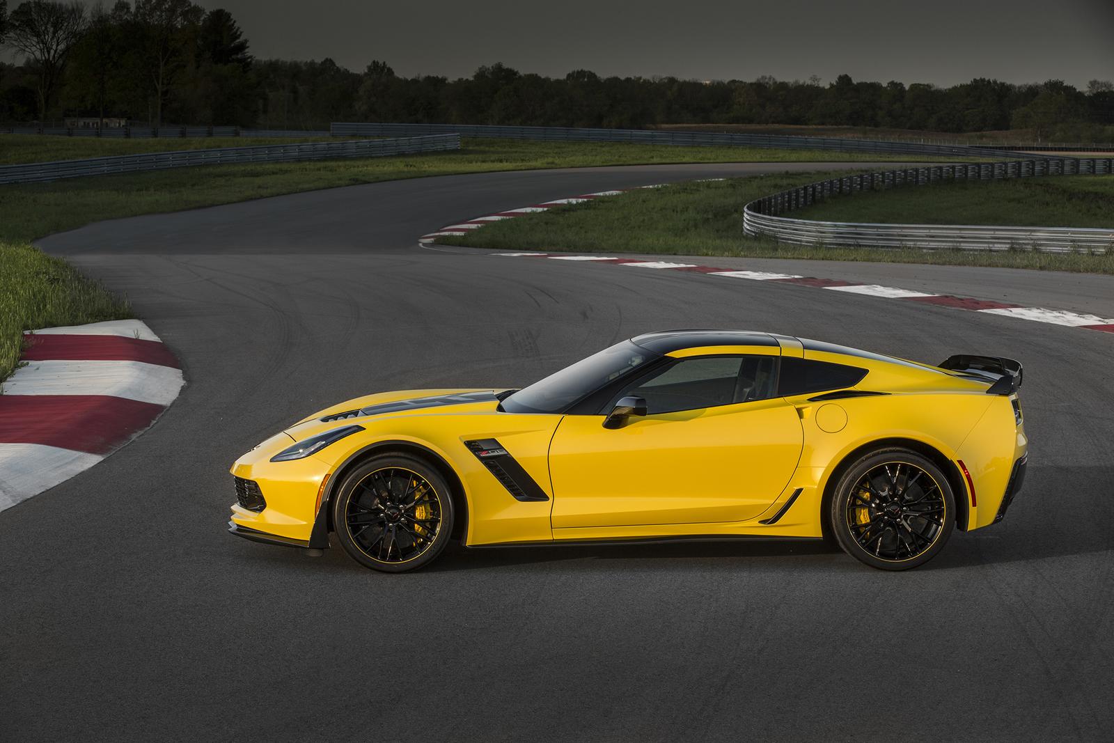 2016 Corvette Z06 C7.R Edition unveiled