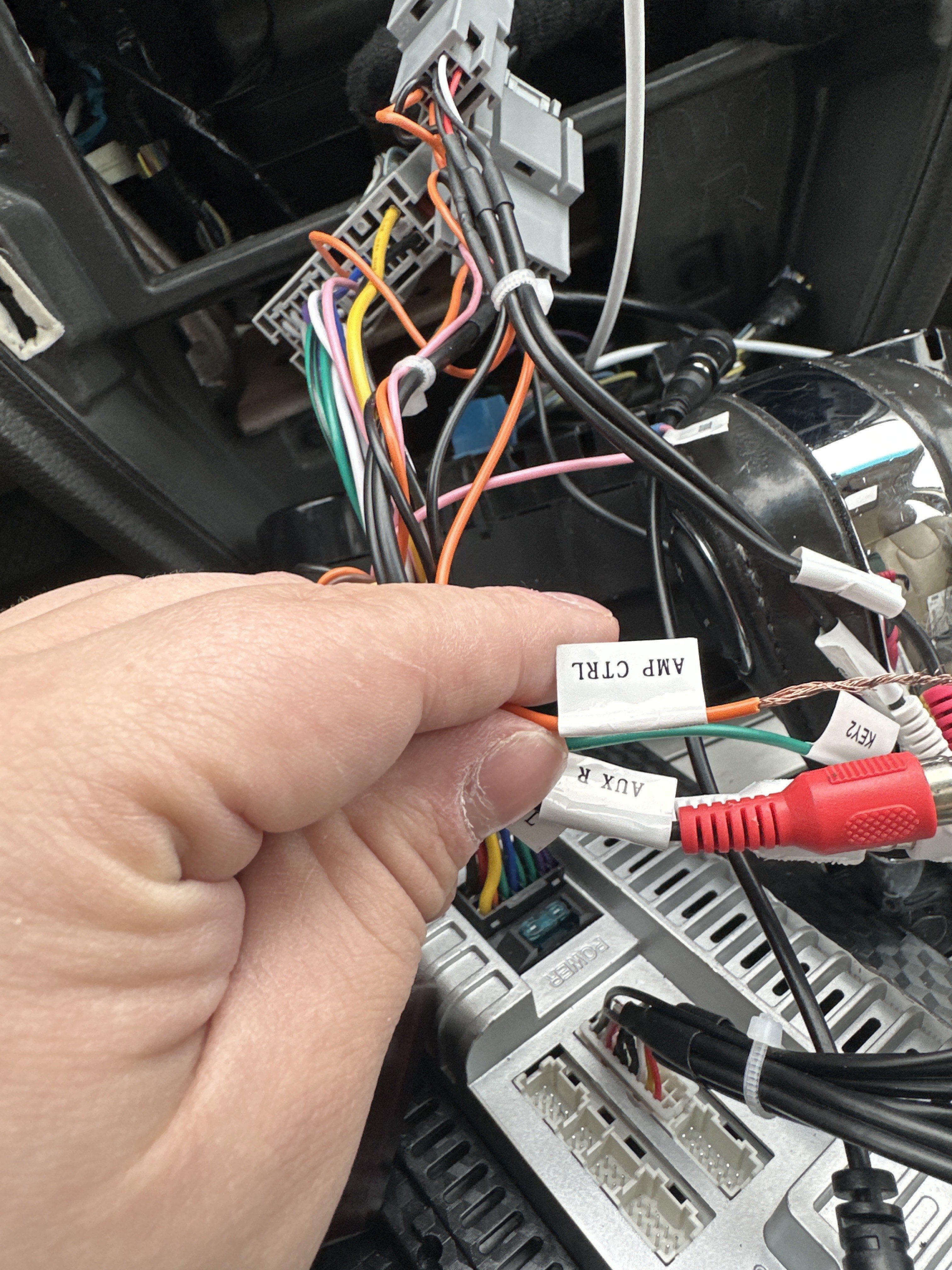 2012 ford fusion Sony sound aftermarket radio powers on but no sound