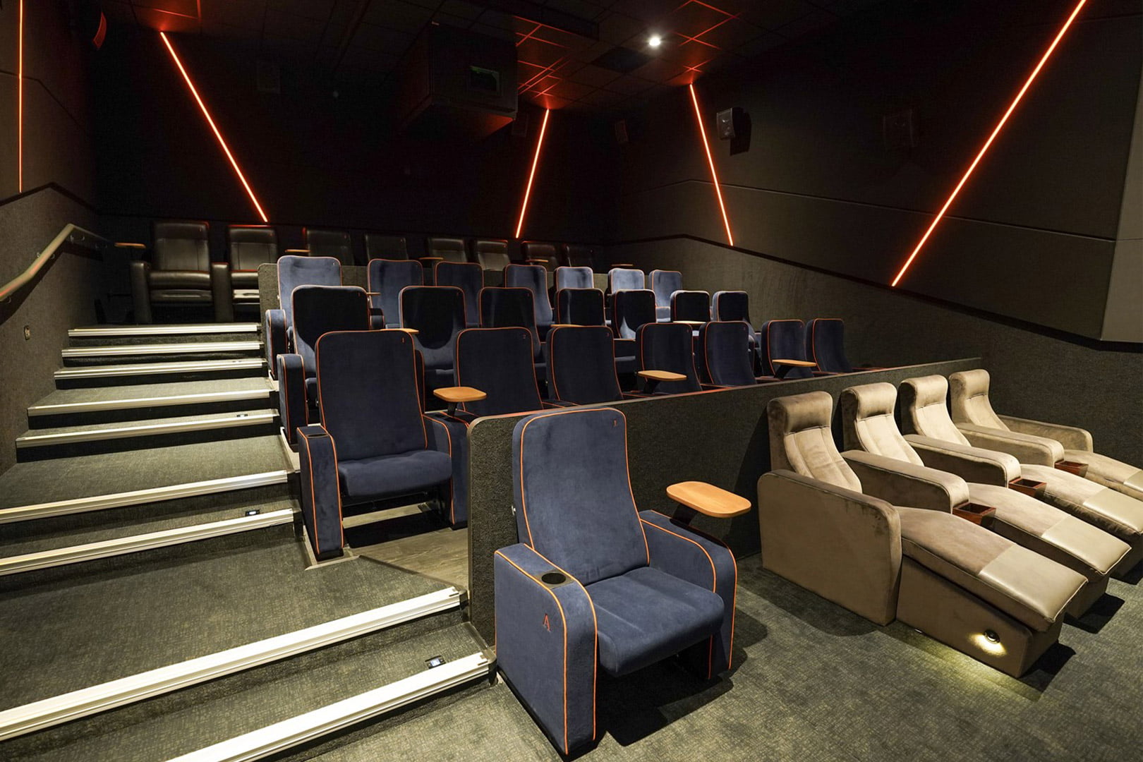 The Light Cinema, Sittingbourne Ford Mainwaring