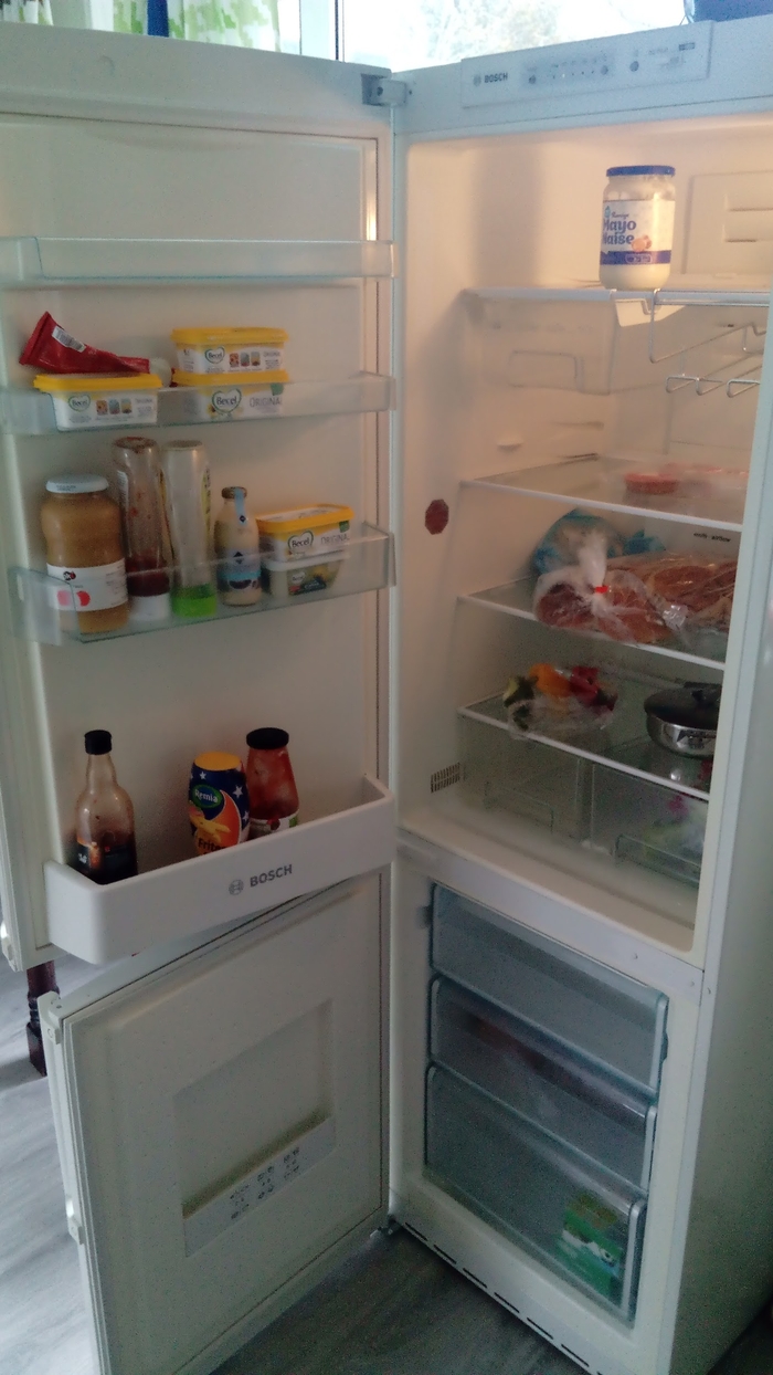How to Defrost a Lec Fridge Freezer [Detailed Guide]? Fork & Spoon Kitchen