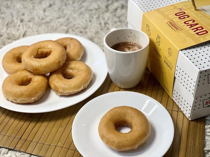 How To Reheat Krispy Kreme Donuts? Fork & Spoon Kitchen