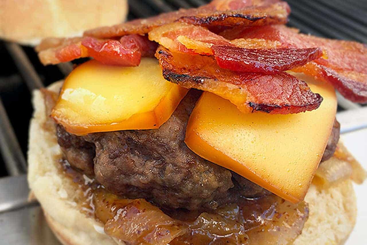 Maple Bacon Burger Recipe ForkingSpoon