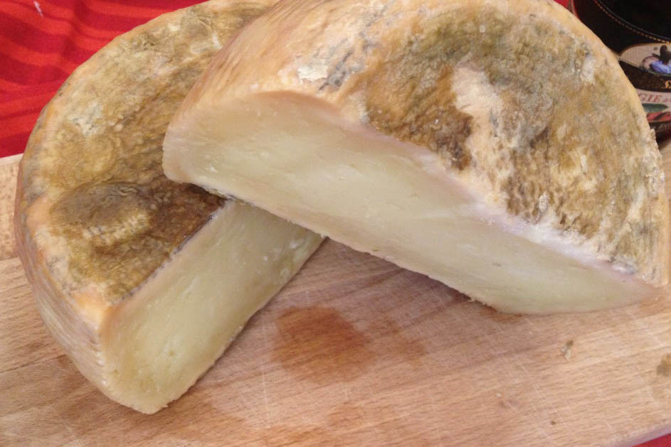 Pecorino di Farindola (Abruzzo) PAT a pasta semidura o dura