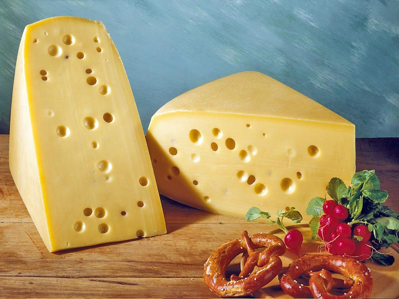 Allgäuer Emmentaler DOP (Germania) formaggio vaccino, a pasta semidura