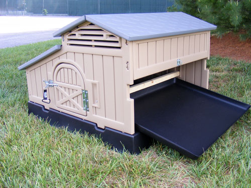 Snap Lock Standard Chicken Coop – Formexstore.com