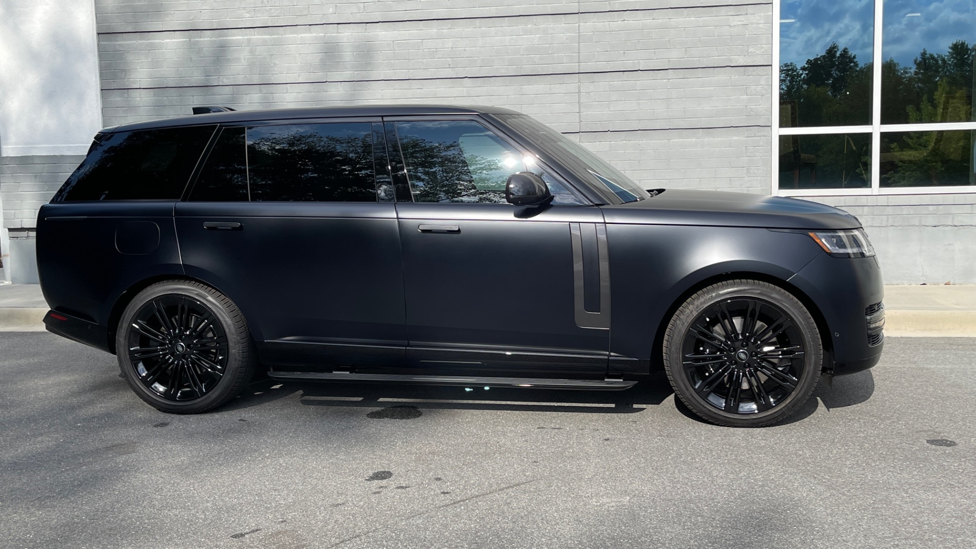 Used 2023 Land Rover Range Rover SE For Sale (Special Pricing