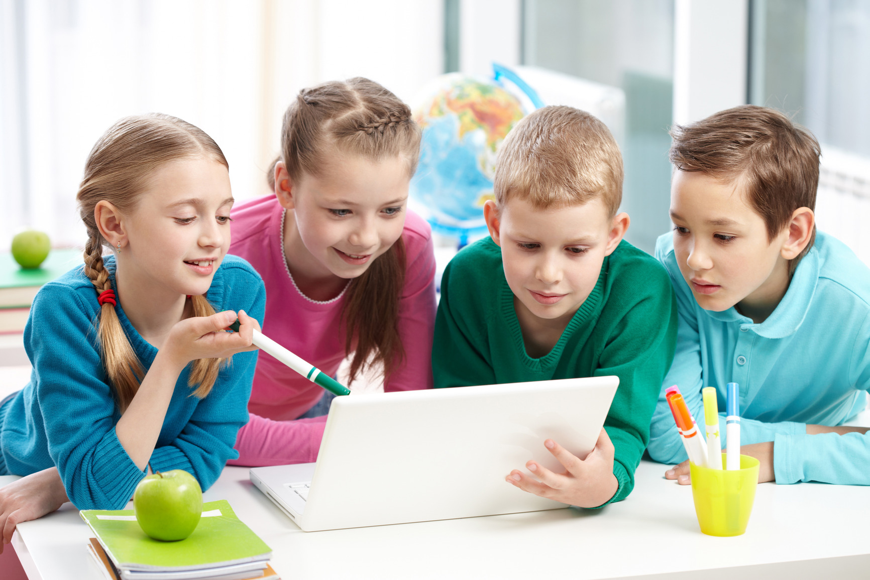 Students Must be Taught Computers & Technology