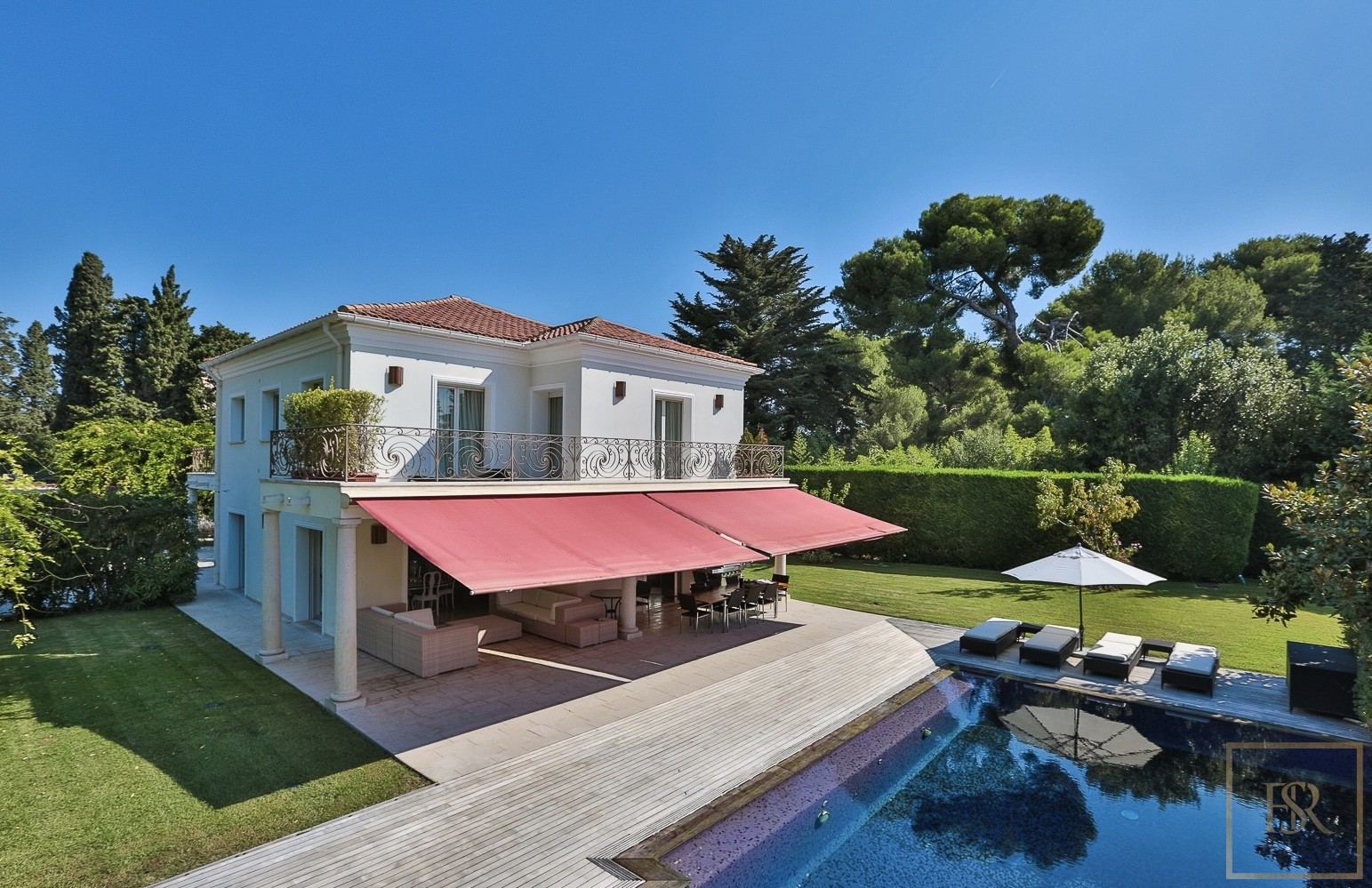 Luxury Villa 6BR in Cap d'Antibes,French Riviera for sale For Super Rich