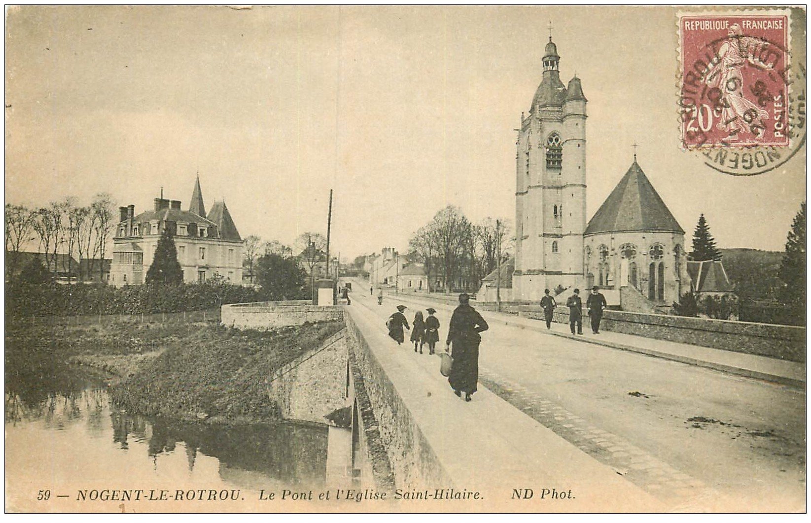 28 NOGENTLEROTROU. Le Pont et Eglise SaintHilaire 1925
