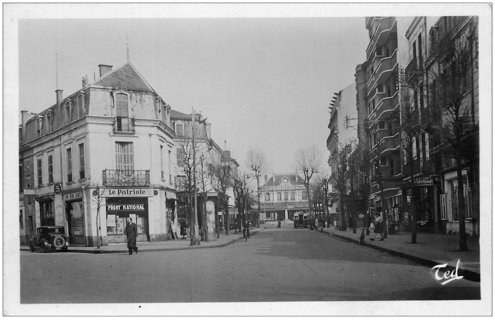 03 VICHY. Rue de Paris 1949. Bureau Le Patriote ""Front National"" et