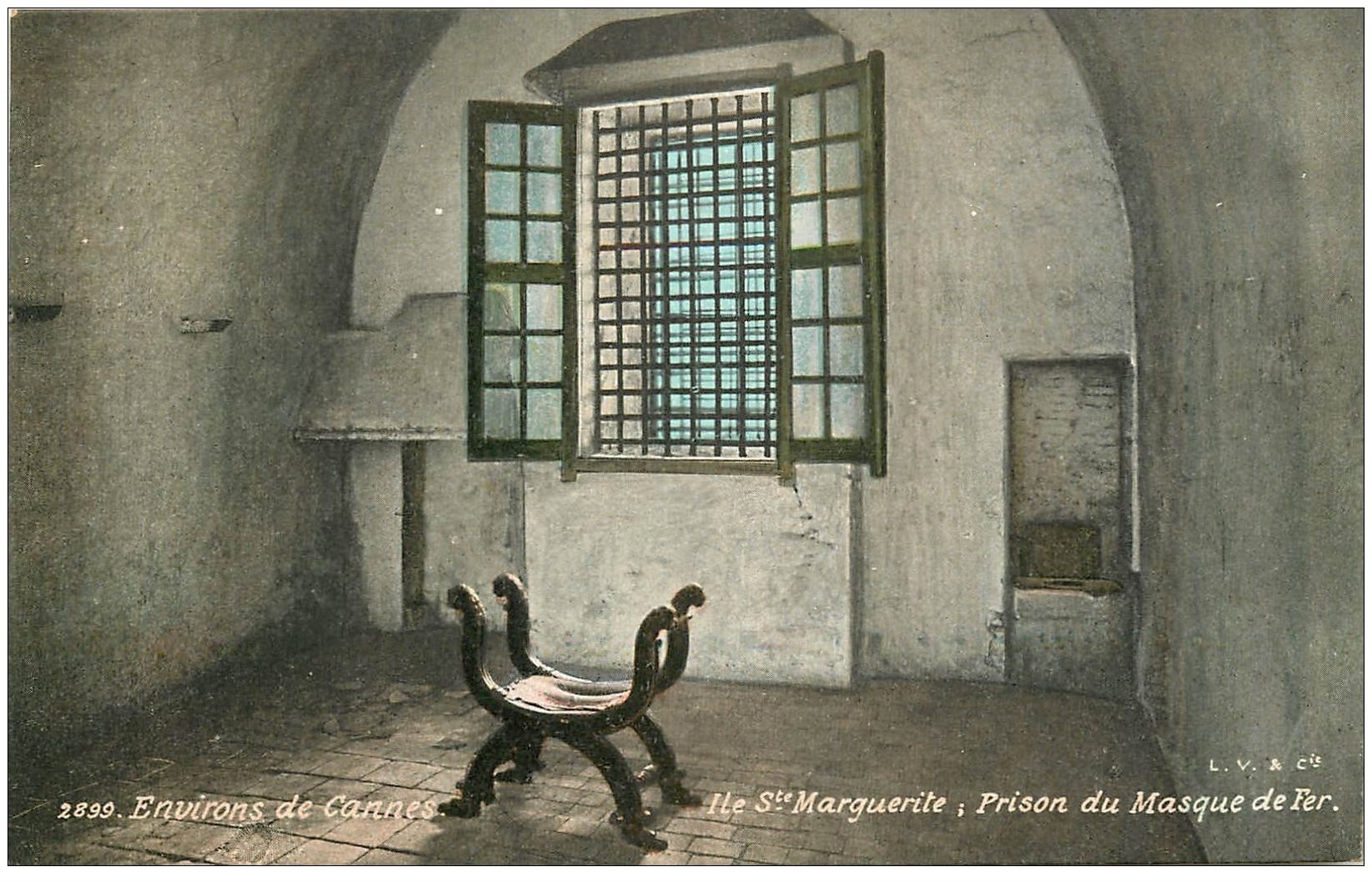 06 ILE SAINTEMARGUERITE. Prison du Masque de Fer 2899