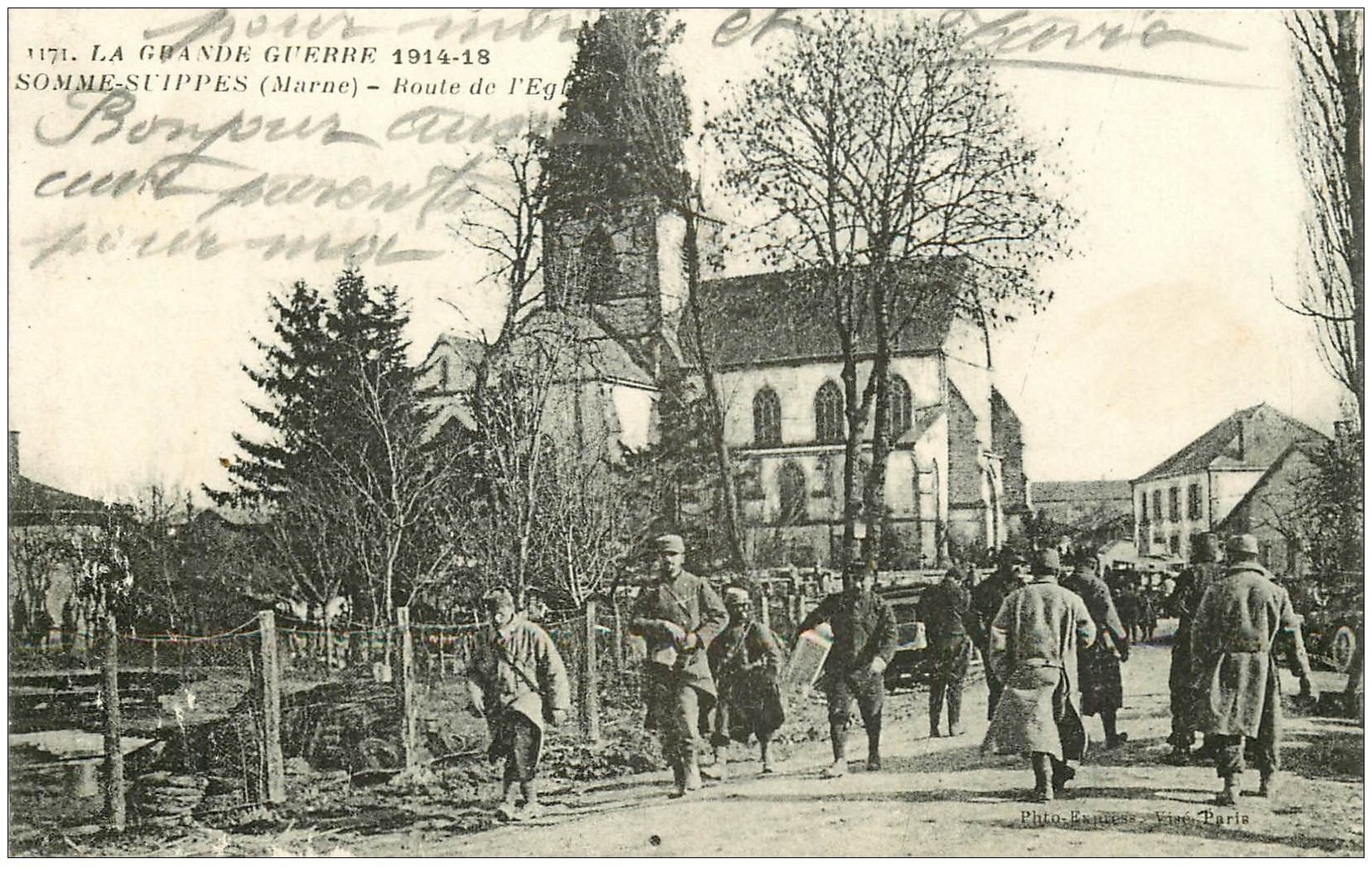 51 SOMMESUIPPES. Militaires Route de l'Eglise 1918