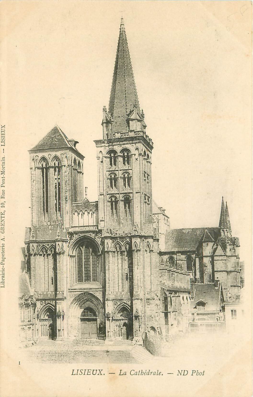 14 LISIEUX. La Cathédrale vers 1900