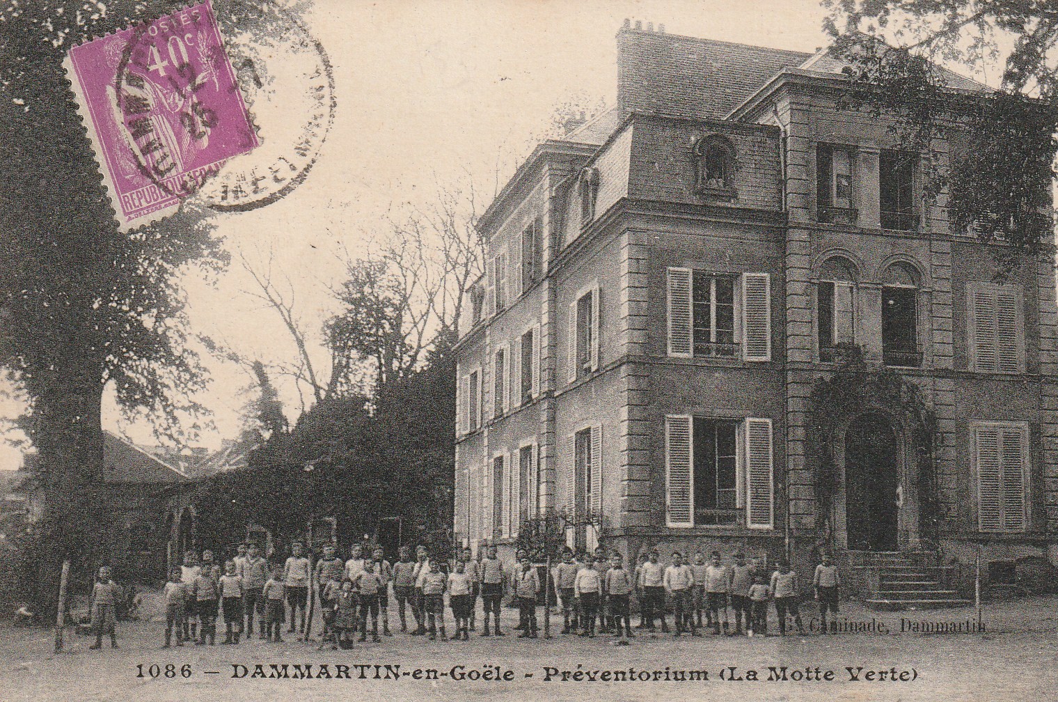 77 DAMMARTINENGOËLE. Enfants au Préventorium La Motte Verte 1934