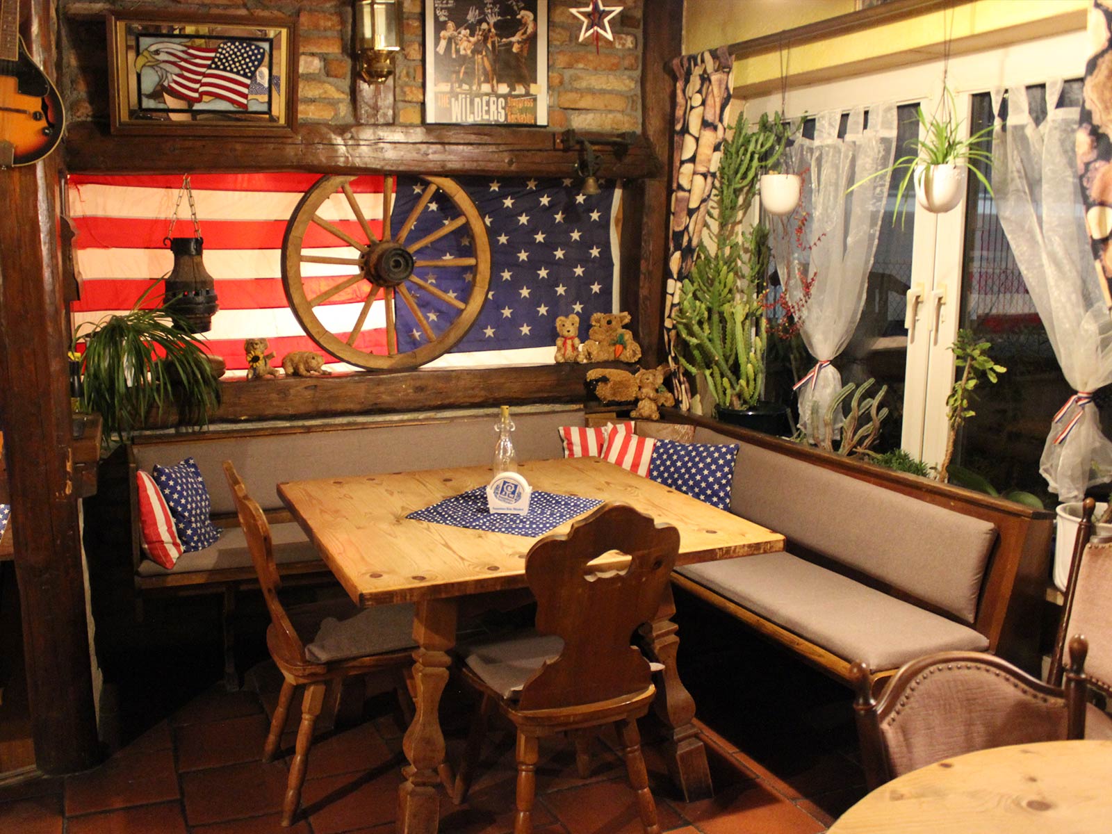 FOUR CORNERS RESTAURANT FOUR CORNERS