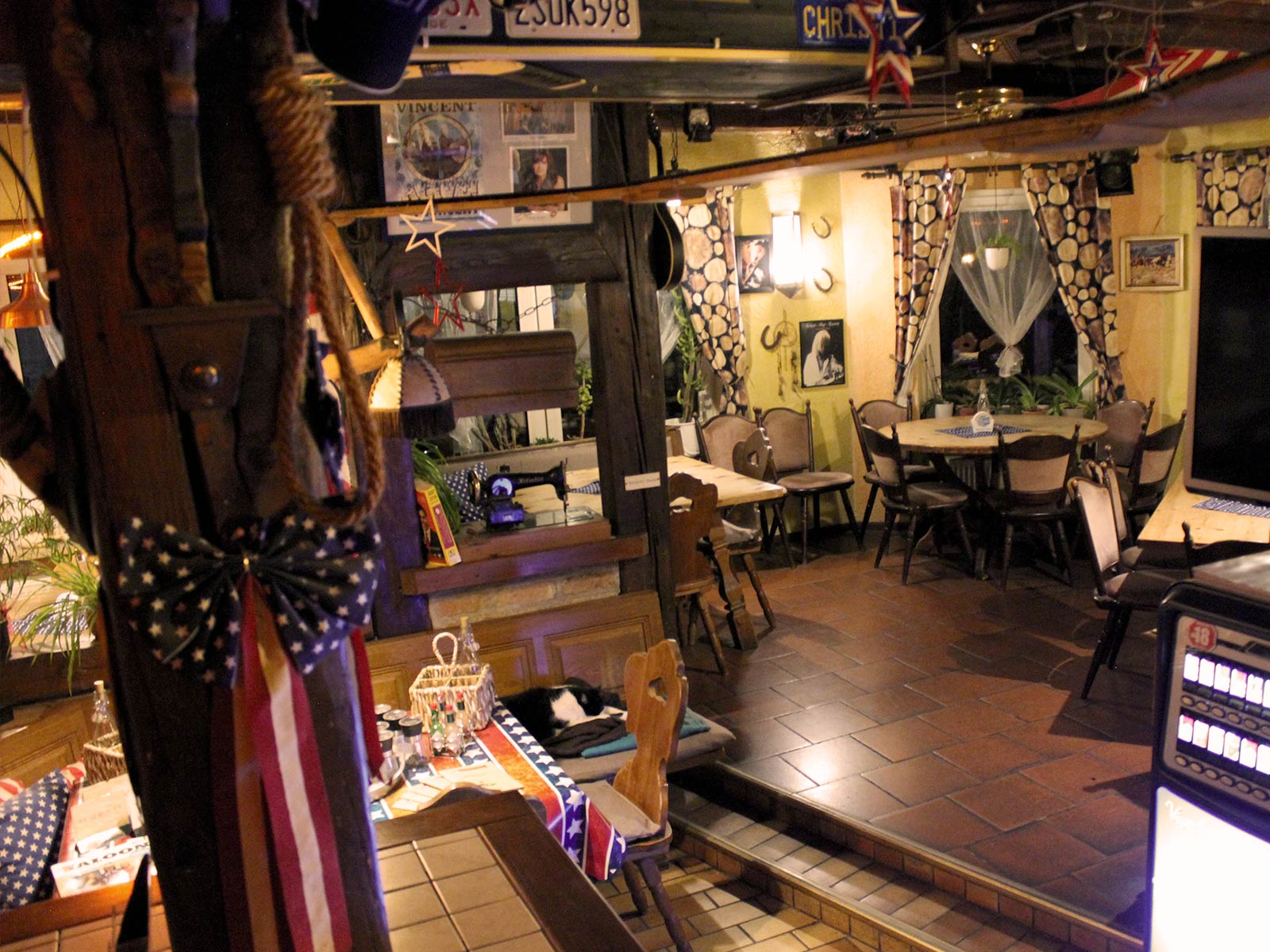 FOUR CORNERS RESTAURANT FOUR CORNERS