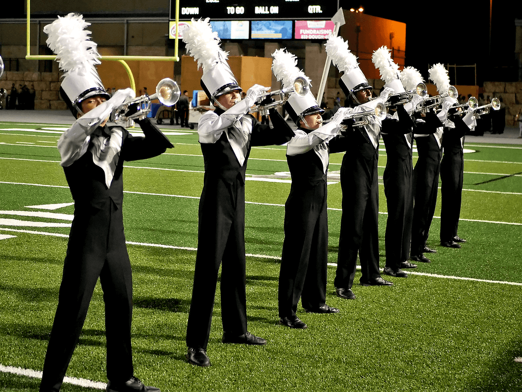 Vandegrift band & Vision Dance performs “Rise” Four Points News