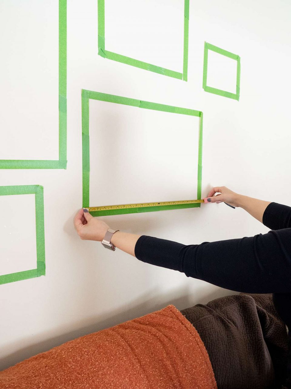 How To Hang A Large Picture Frame And Keep It Looking Great Frame It Easy