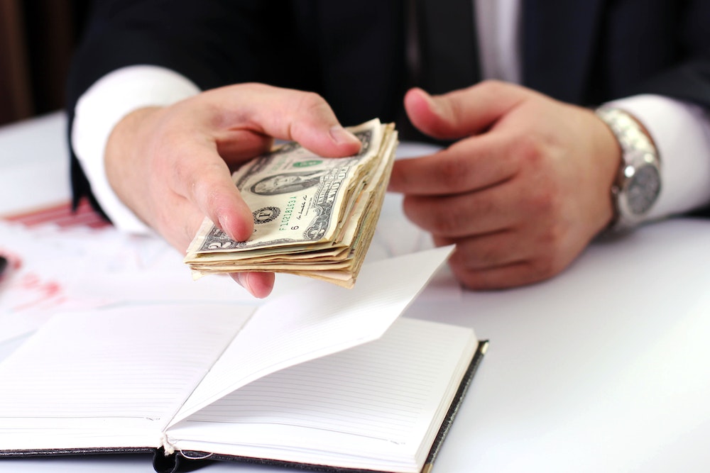 Salaire brut 1700 euros comment évaluer votre niveau de rémunération