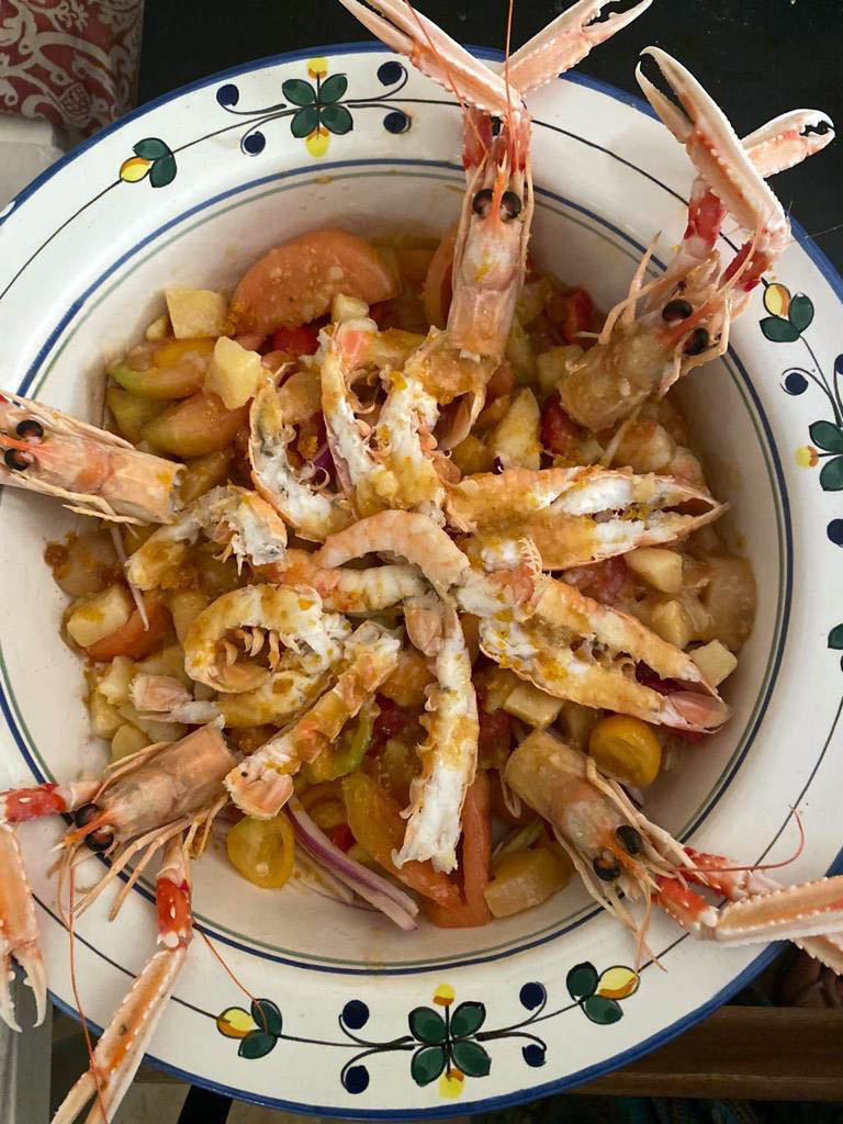 Gli scampi hanno un gusto delicato, raffinato e deciso, e carni morbide. Catalana Di Scampi E Gamberi Ai 4 Pomodori Francesca Impiglia