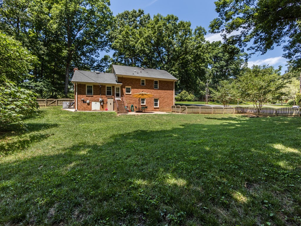 910 Longbow Road, Charlotte, NC 28211 Fran Lucci Real Estate, Charlotte, NC, Prostead Realty