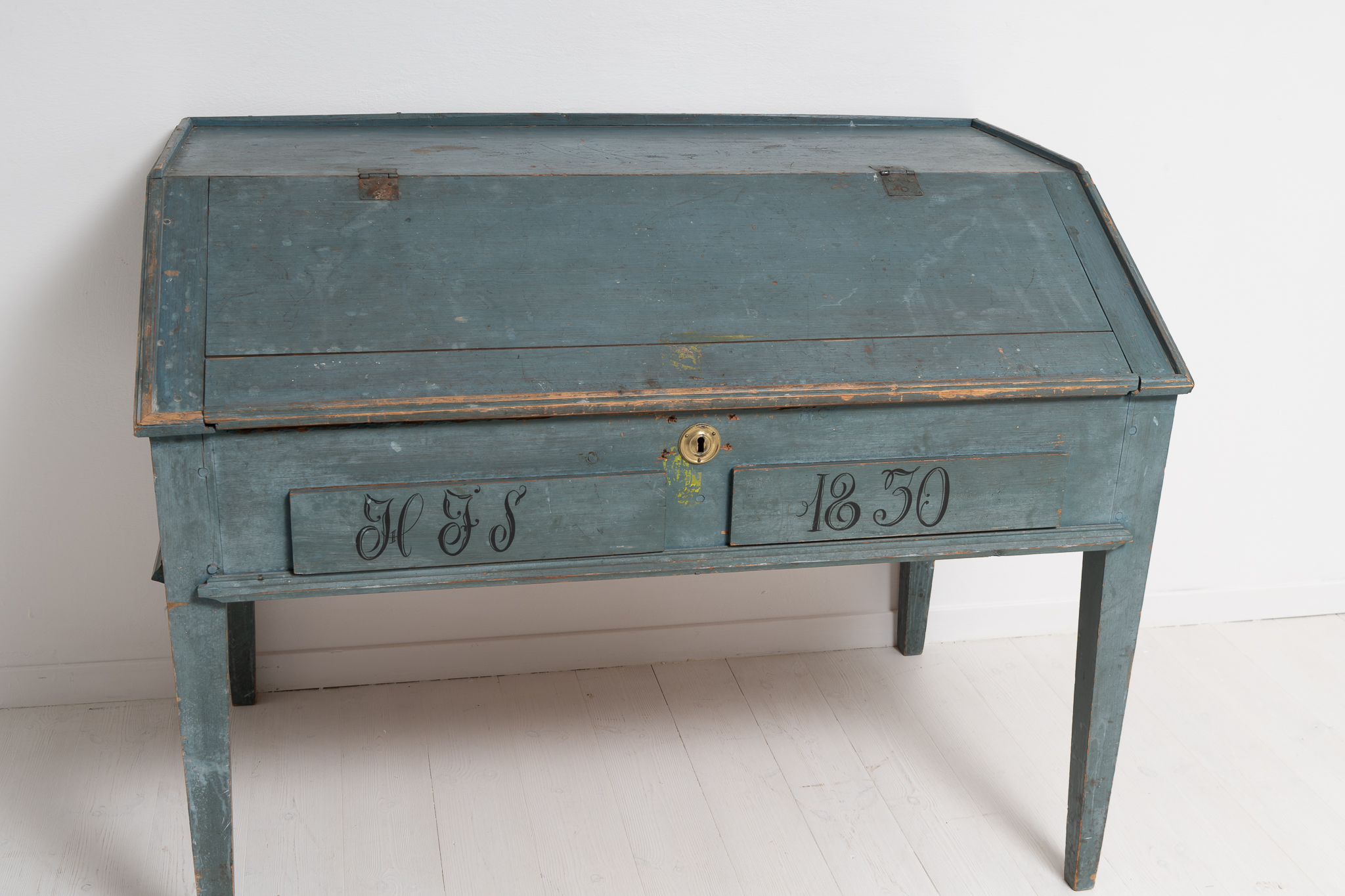 Swedish Blue Writing Desk in Painted Pine Frånö Antik
