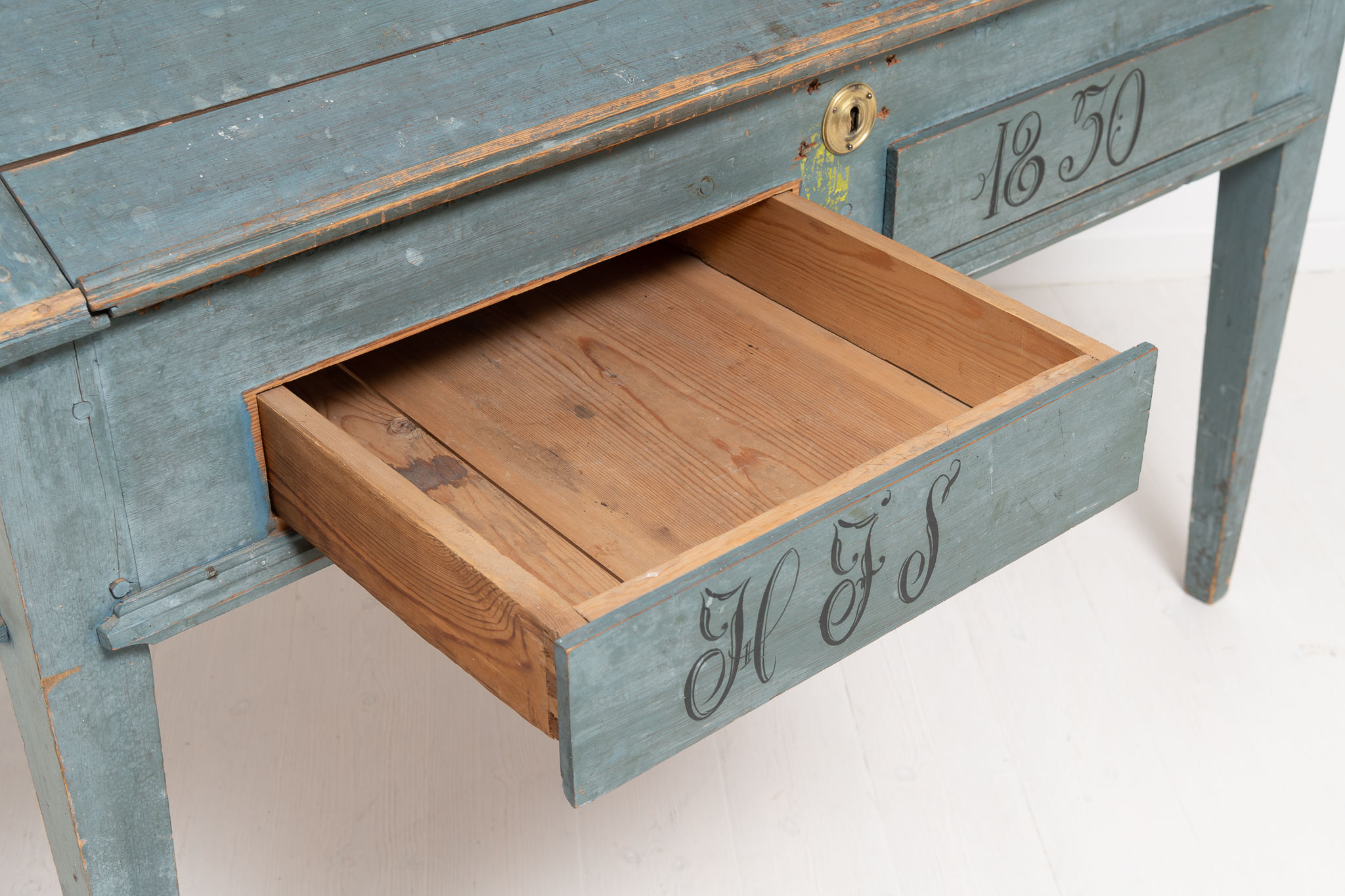 Swedish Blue Writing Desk in Painted Pine Frånö Antik