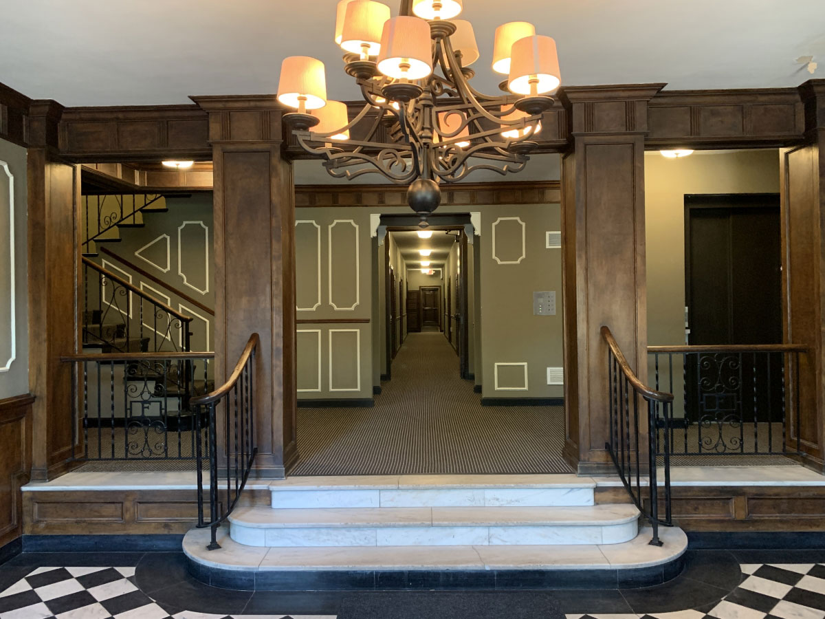 Frederick Building Apartments in Columbia, MO (Official Site)