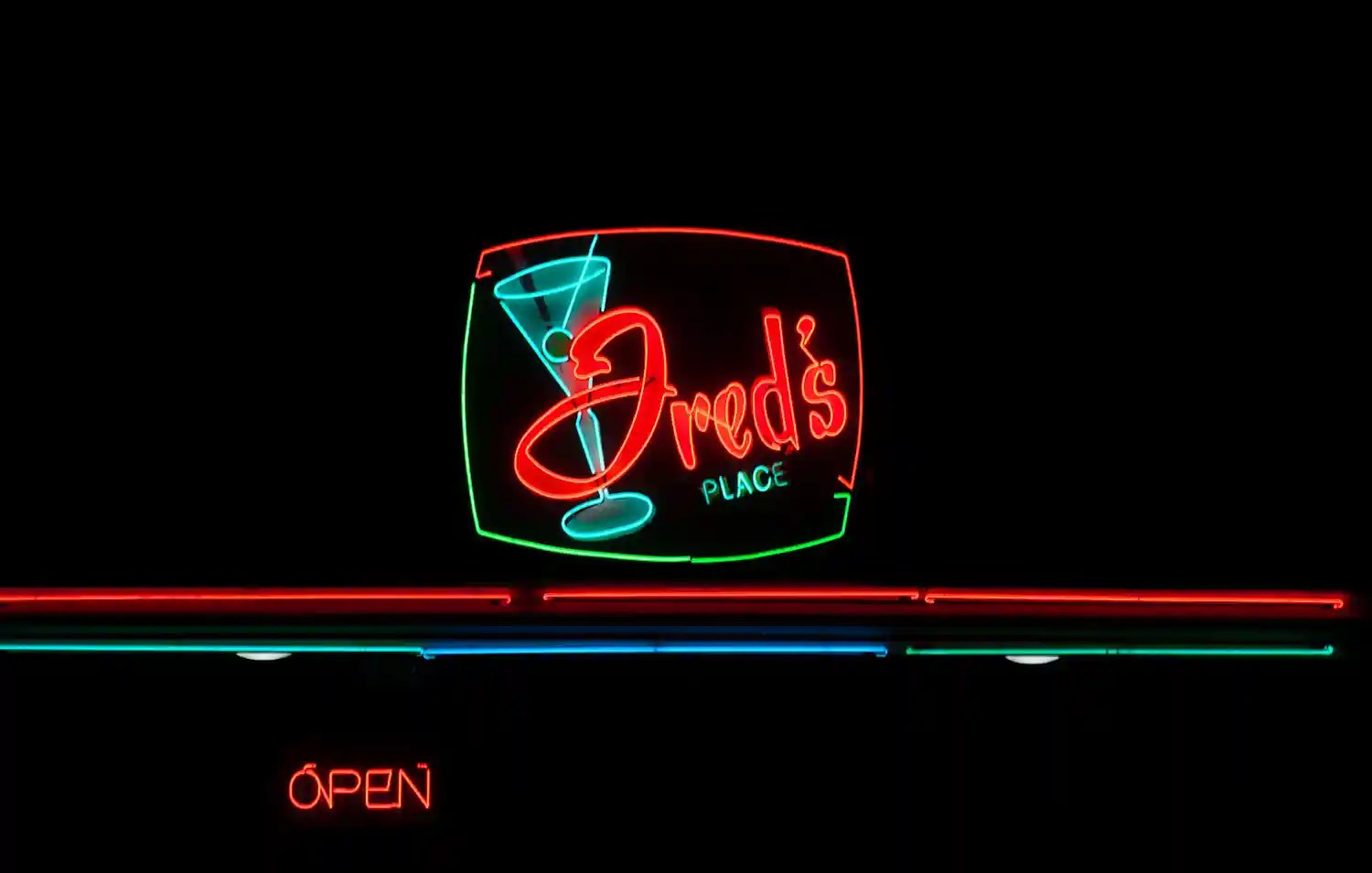 Photos of peninsula sports bar Mountain View Fred's Place"