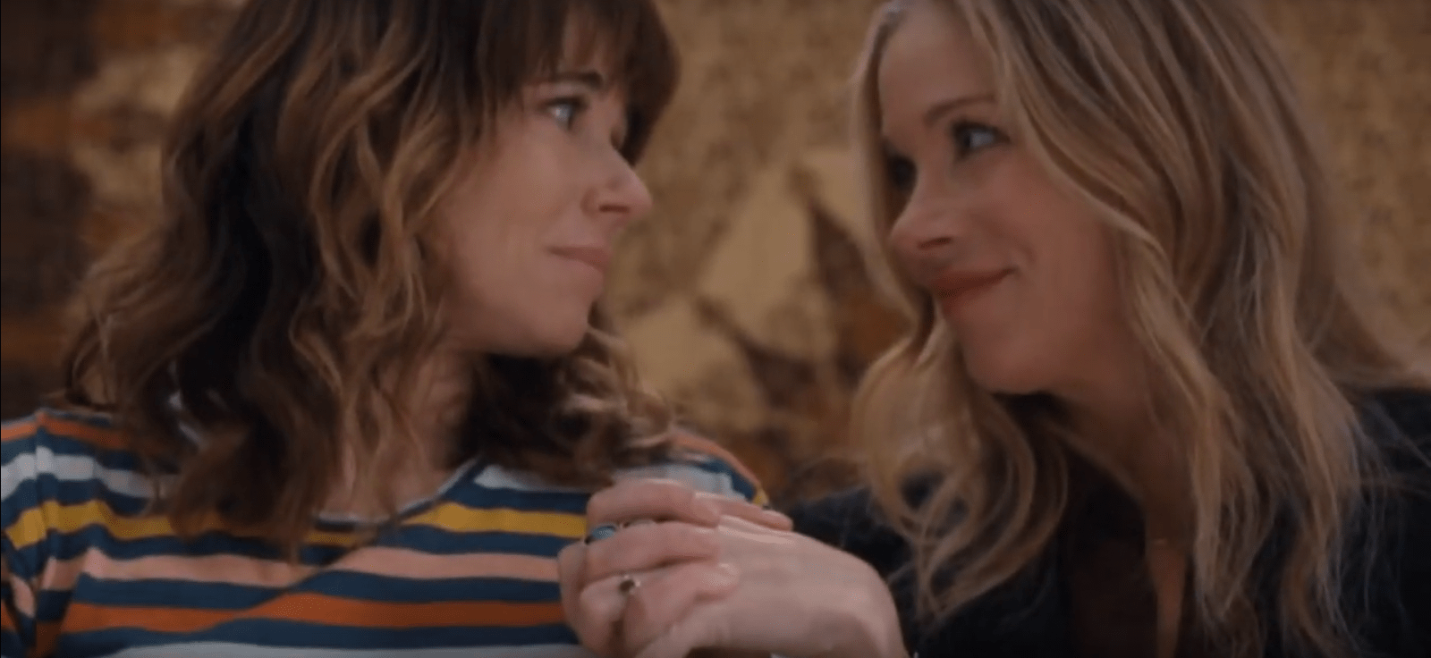 Dead to Me aura droit à une saison 2