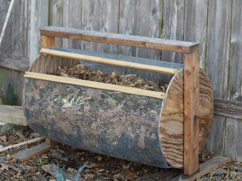 21 Ingenious DIY Compost Bin Ideas You can Try