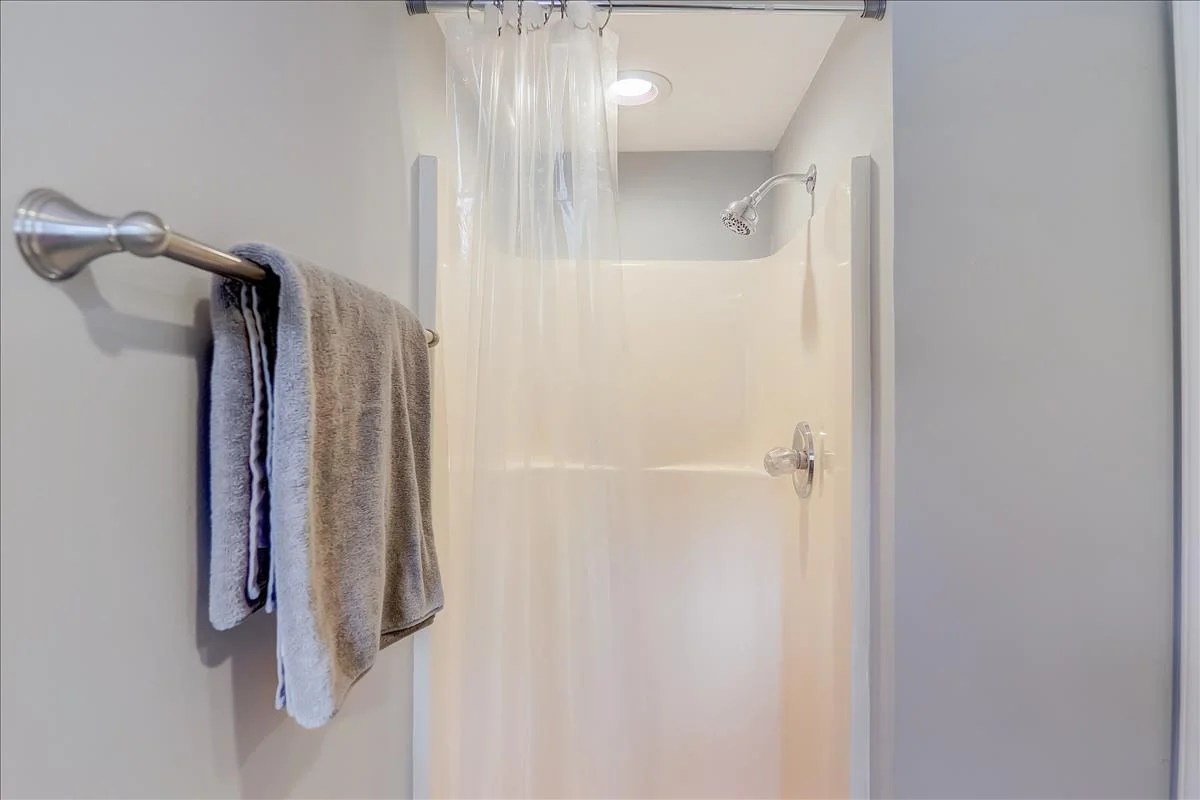 4 Riddle Road, Swannanoa Freestone Properties