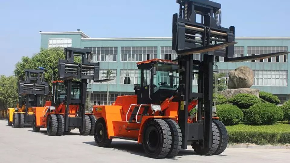 The 10 Biggest & Most Powerful Forklifts Freight Course