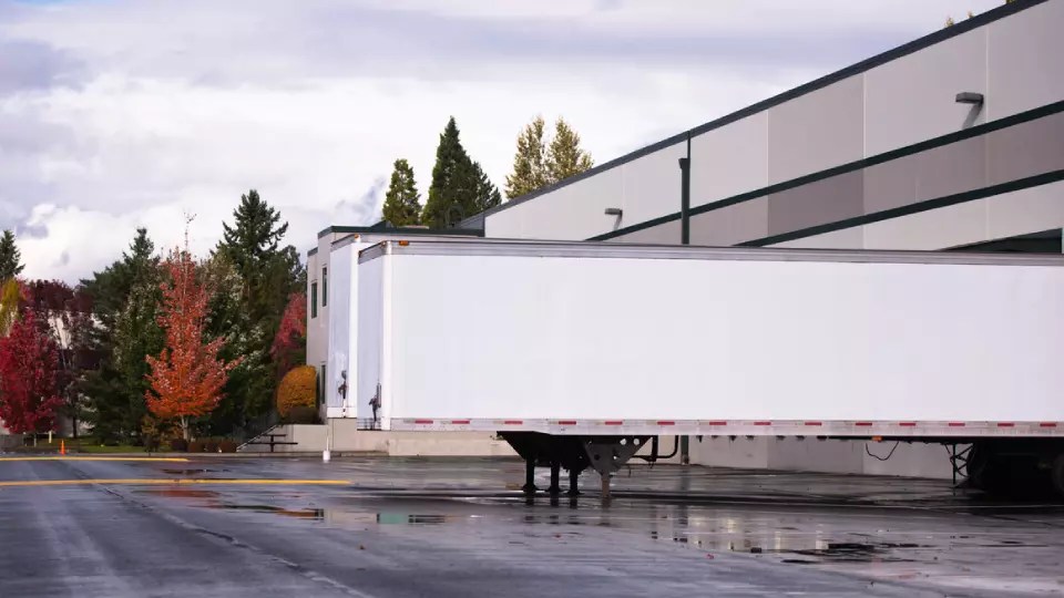 What Are Drop Trailers? Meaning, Services, & Guide Freight Course