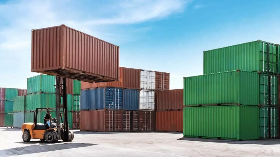 How to Stack Shipping Containers A Comprehensive Guide Freight Course