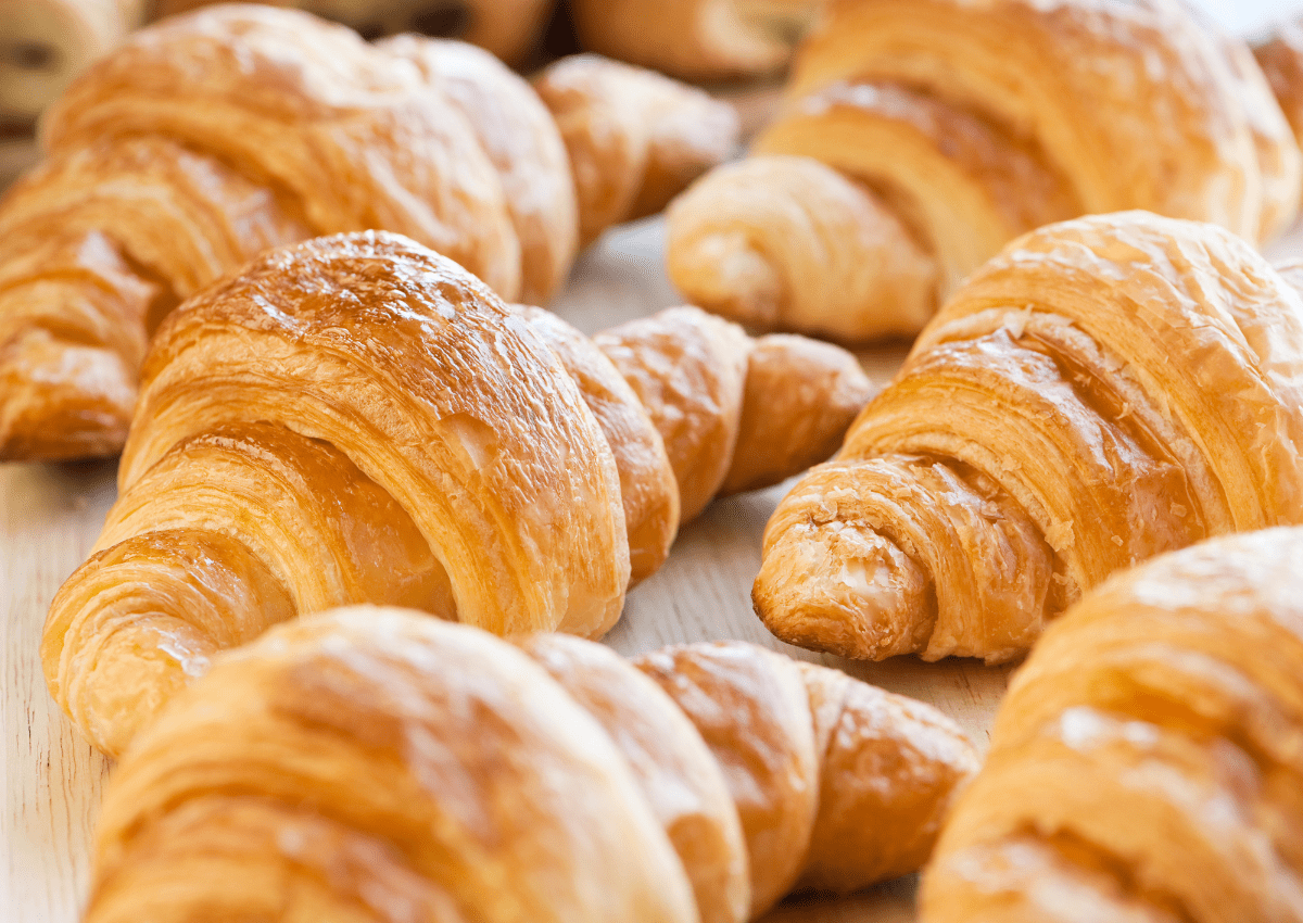 How To Pronounce Croissant In French (+4 Varieties)
