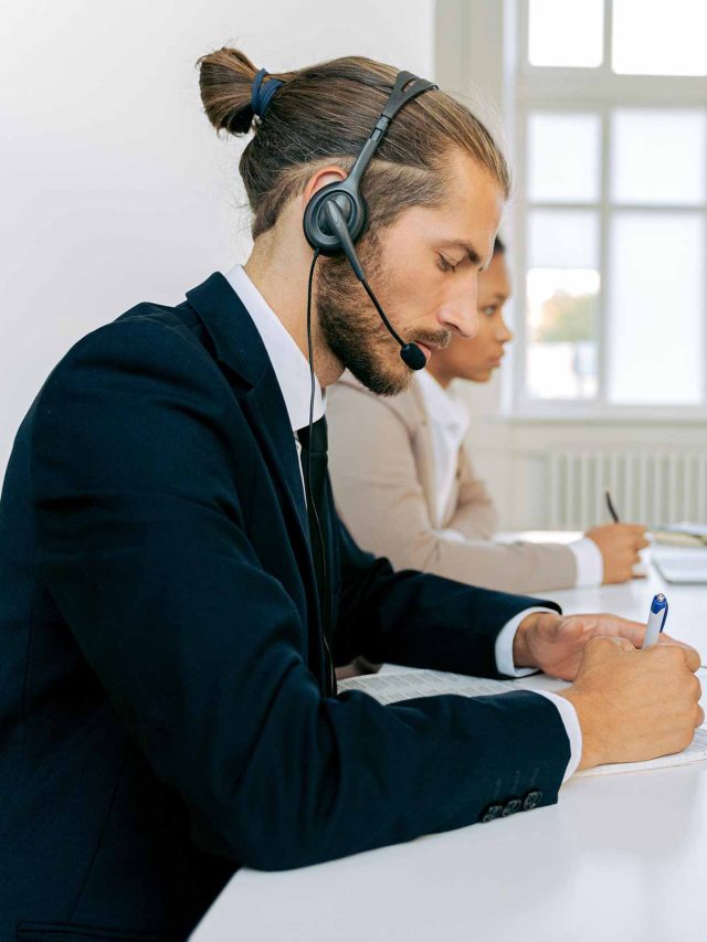 Help Desk Analyst Salaries in India