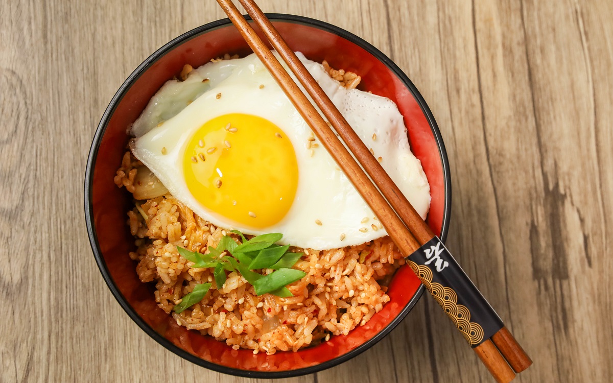 How To Cook Kimchi Fried Rice (Quick and Easy) Pinoy Style