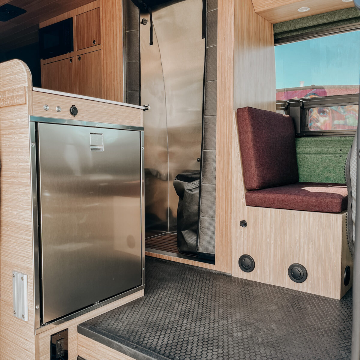 Sprinter Van & RV Showers Frigo Design