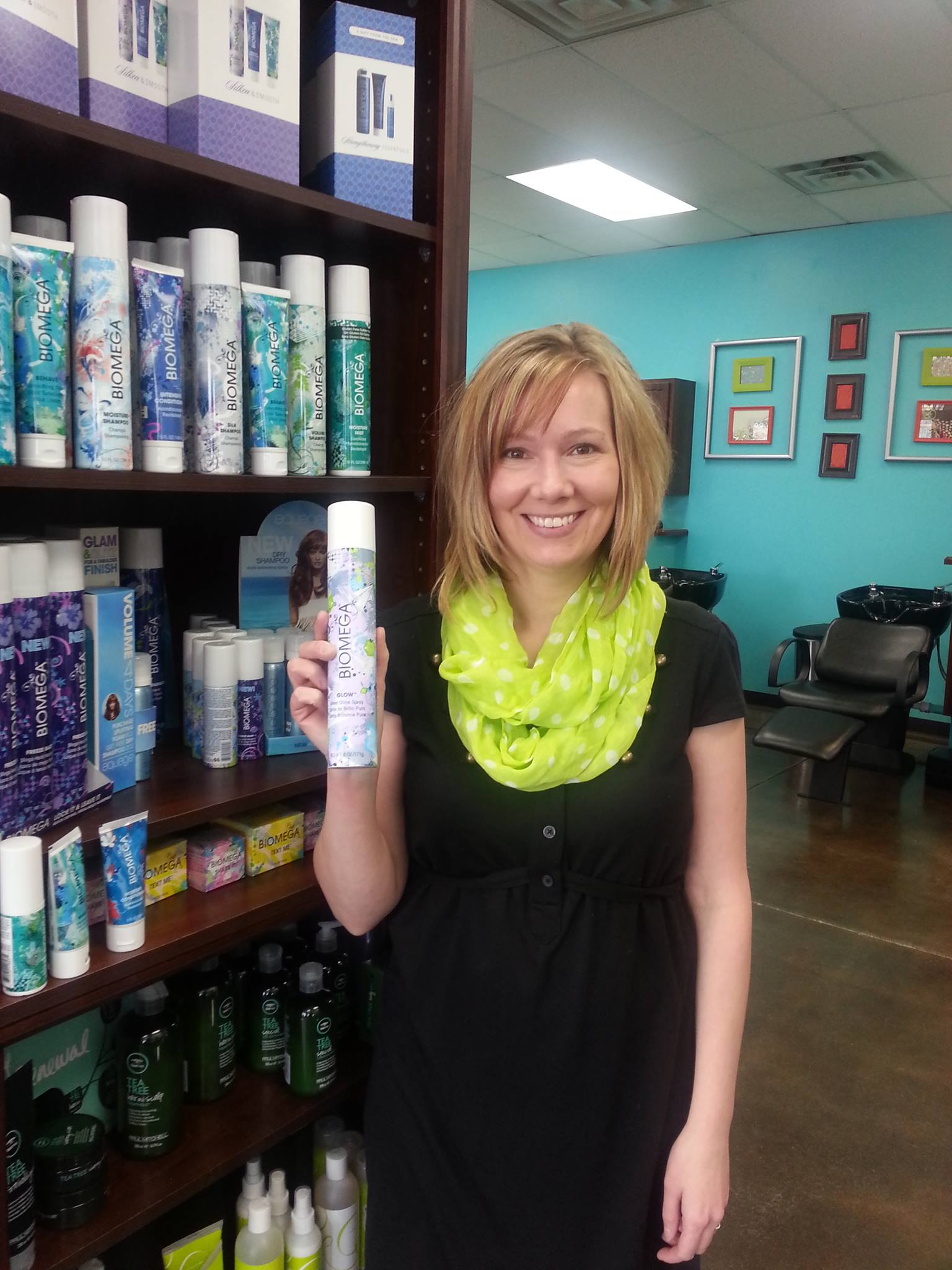 Shelly's Favorite! Fringe Salon In Anoka! Awesome Hair and Beautiful