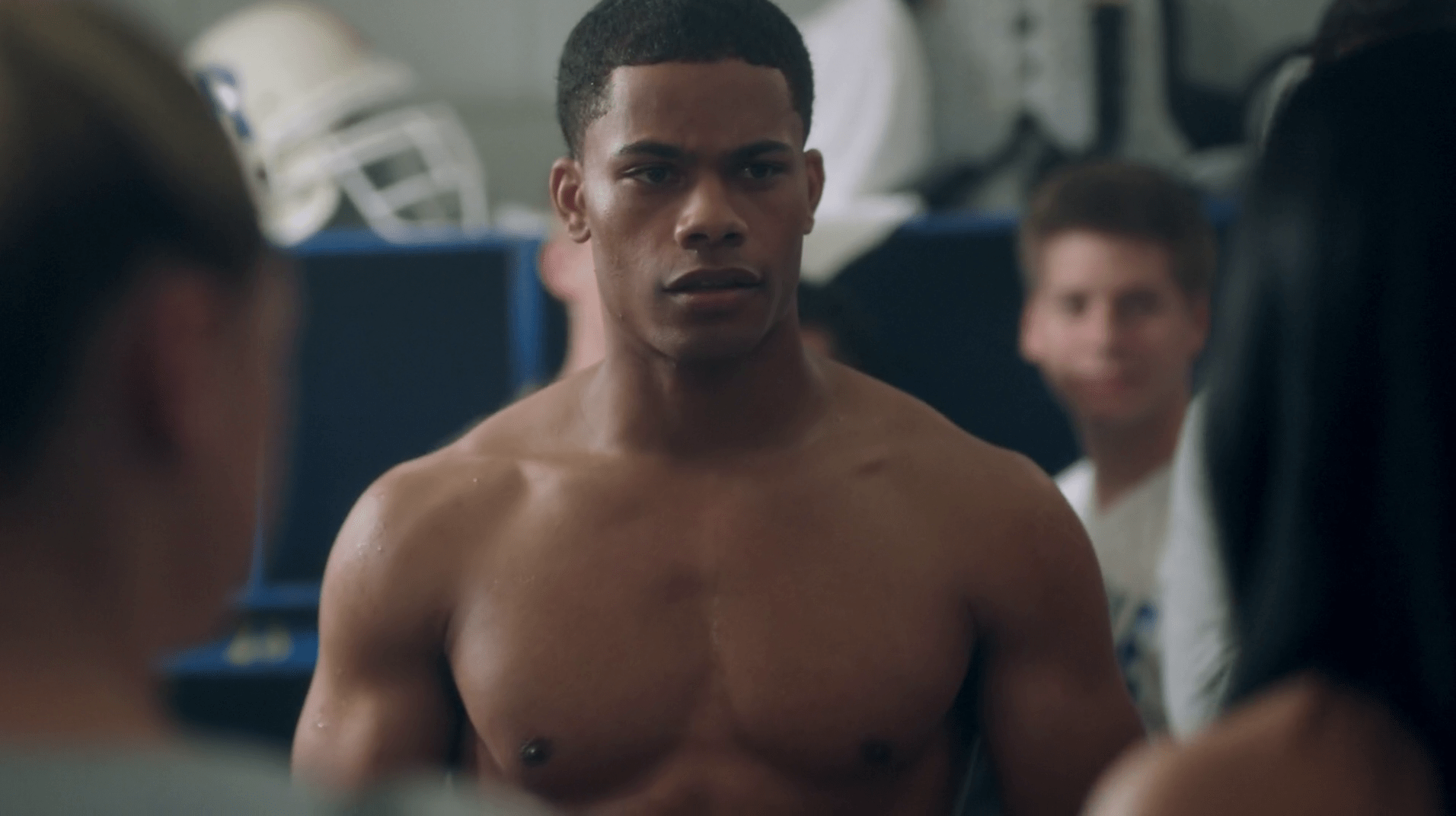 RIVERDALE Chuck Clayton (Jordan Calloway) shirtless in s1ep03