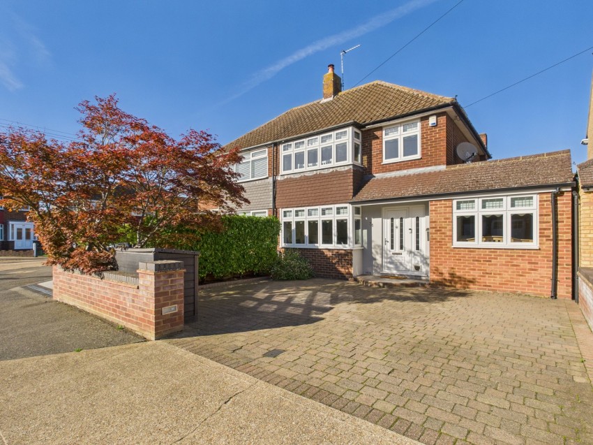 Ashford, Surrey, 4 bedroom, Semi Detached House