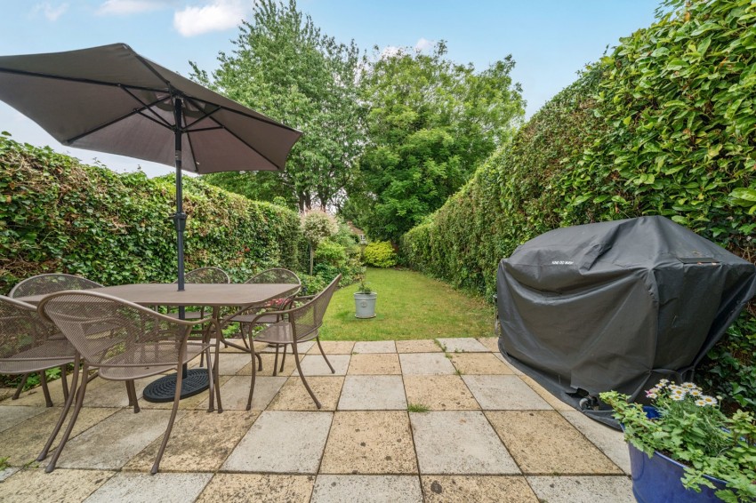 The Common, Flackwell Heath, Buckinghamshire, 3 bedroom, Semi Detached
